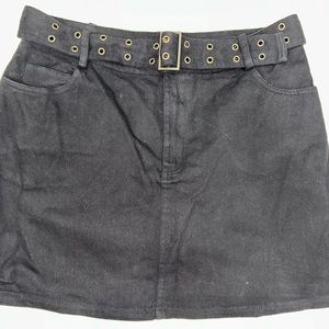 HIGH WAISTED BLACK SKIRT WITH CUTE BELT